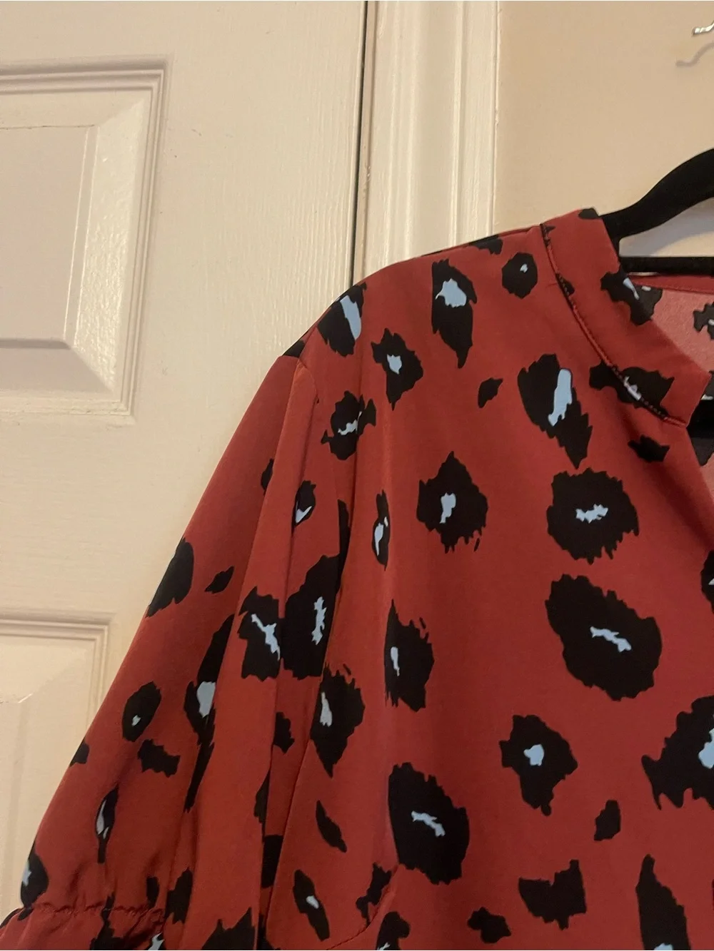 Plus Size Women’s Rust Brown Leopard Print V-Neck Blouse size 4XL